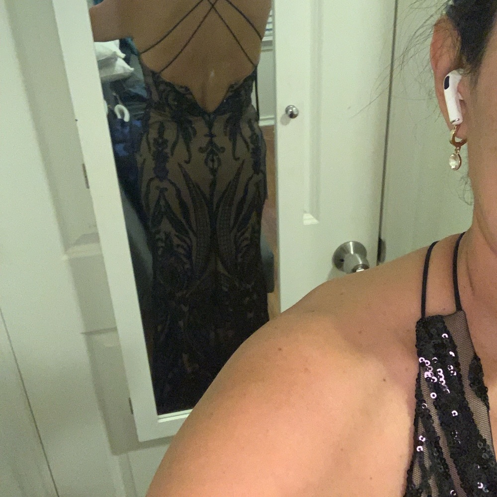 Prom dresses - Picture 4 of 6